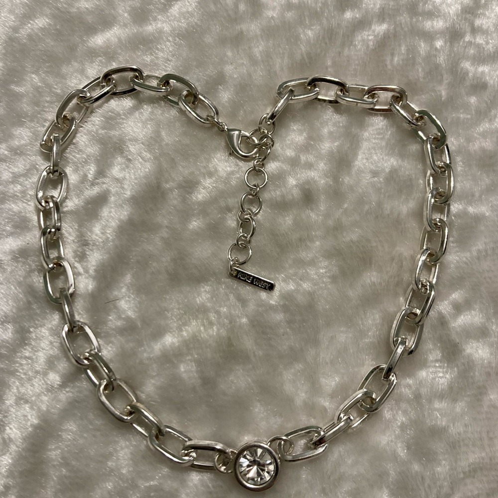 Nine West Silver Link Necklace W/Rhinestone Center